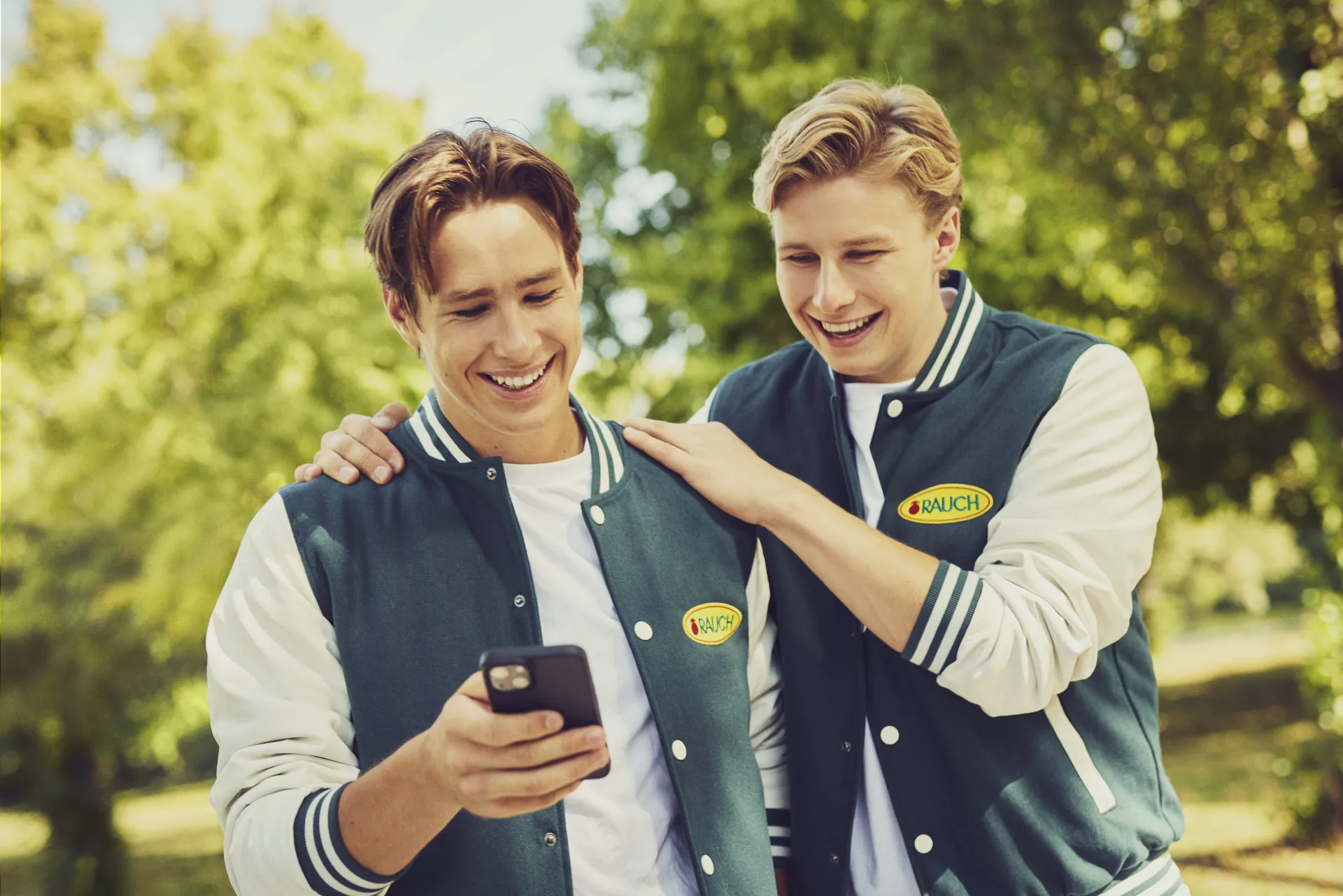 Rauch Fruchtsäfte: Teambekleidung von Z21 Corporate Fashion, Bild 1